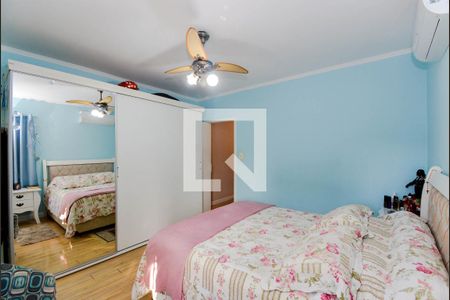 Casa à venda com 159m², 4 quartos e 2 vagas Casa à venda com 159m², 4 quartos e 2 vagasSuíte