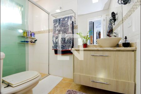 Casa à venda com 159m², 4 quartos e 2 vagas Casa à venda com 159m², 4 quartos e 2 vagasBanheiro da Suíte