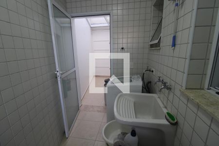 Casa à venda com 250m², 4 quartos e 4 vagasÁrea de Serviço