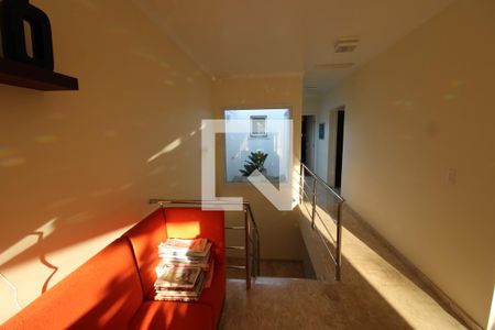 Casa à venda com 250m², 4 quartos e 4 vagasCorredor