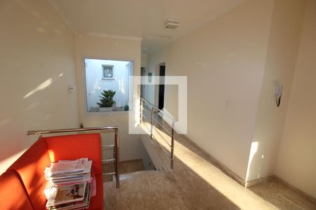 Casa à venda com 250m², 4 quartos e 4 vagasCorredor