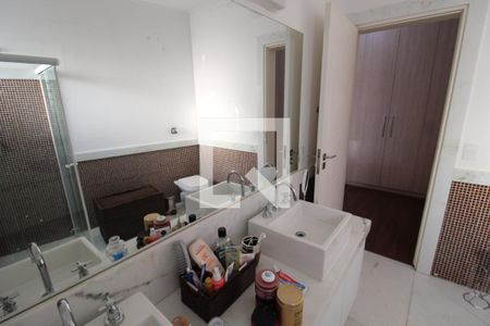 Casa à venda com 250m², 4 quartos e 4 vagasQuarto 1 - Banheiro