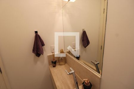 Casa à venda com 250m², 4 quartos e 4 vagasLavabo