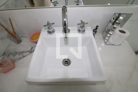 Casa à venda com 250m², 4 quartos e 4 vagasQuarto 4 - Banheiro