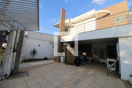 Casa à venda com 250m², 4 quartos e 4 vagasGaragem