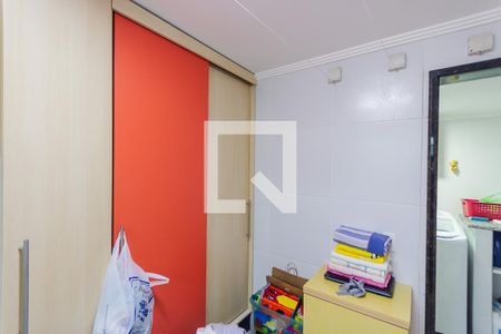 Casa à venda com 172m², 3 quartos e 2 vagas Casa à venda com 172m², 3 quartos e 2 vagasQuarto de Serviço