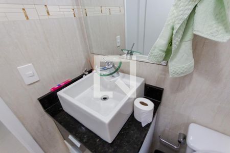 Casa à venda com 172m², 3 quartos e 2 vagas Casa à venda com 172m², 3 quartos e 2 vagasLavabo