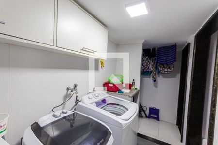 Casa à venda com 172m², 3 quartos e 2 vagas Casa à venda com 172m², 3 quartos e 2 vagasÁrea de Serviço