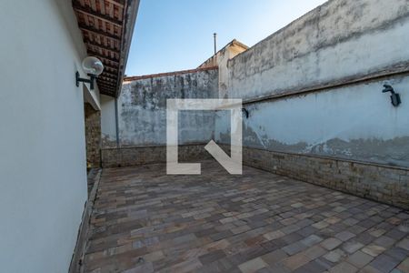Casa para alugar com 293m², 4 quartos e 3 vagas Casa para alugar com 293m², 4 quartos e 3 vagasQuintal