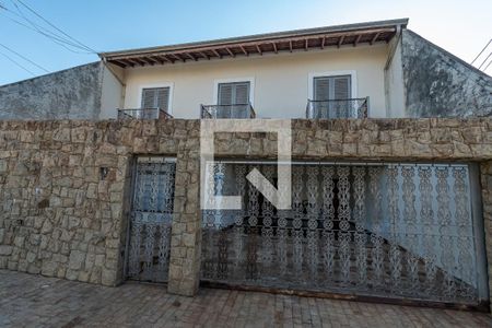 Casa para alugar com 293m², 4 quartos e 3 vagas Casa para alugar com 293m², 4 quartos e 3 vagasFachada