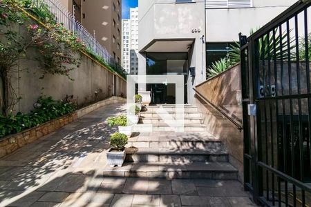 Apartamento para alugar com 28m², 1 quarto e 1 vaga Apartamento para alugar com 28m², 1 quarto e 1 vagaFachada
