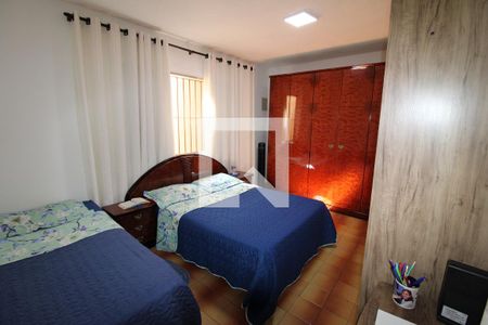 Casa à venda com 144m², 4 quartos e 1 vagaCasa 2 -Quarto 1