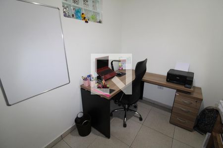 Casa à venda com 144m², 4 quartos e 1 vagaCasa 2  Escritório