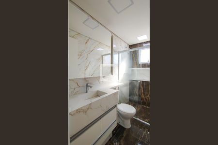 Apartamento à venda com 83m², 3 quartos e 2 vagasBanheiro