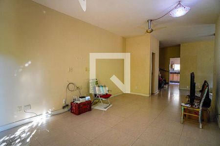 Sala de apartamento para alugar com 3 quartos, 130m² em Santa Rosa, Niterói