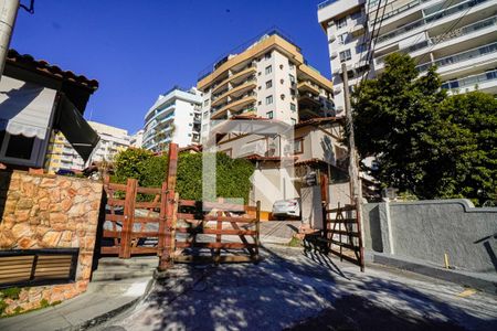 Apartamento para alugar com 130m², 3 quartos e 2 vagasFachada