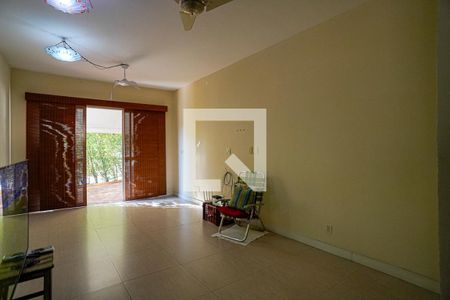 Sala de apartamento para alugar com 3 quartos, 130m² em Santa Rosa, Niterói