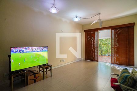 Sala de apartamento para alugar com 3 quartos, 130m² em Santa Rosa, Niterói