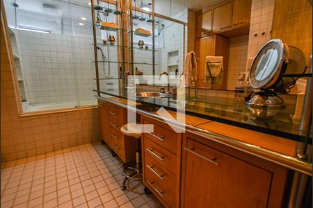 Apartamento para alugar com 294m², 5 quartos e 2 vagasBanheiro Social