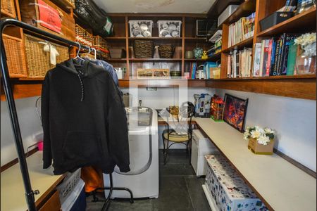 Apartamento para alugar com 294m², 5 quartos e 2 vagasQuarto de Serviço