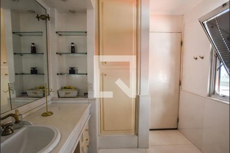 Apartamento para alugar com 294m², 5 quartos e 2 vagasBanheiro da Suíte