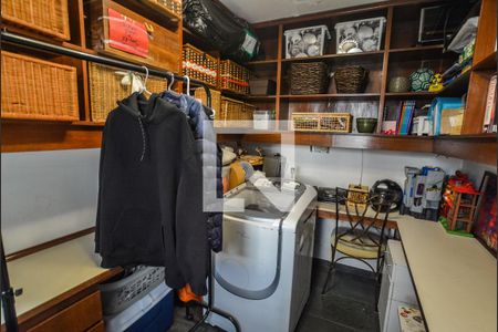 Apartamento para alugar com 294m², 5 quartos e 2 vagasQuarto de Serviço