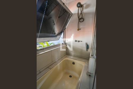 Apartamento para alugar com 294m², 5 quartos e 2 vagasBanheiro da Suíte