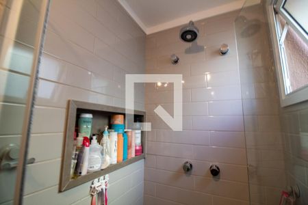 Apartamento à venda com 74m², 2 quartos e 2 vagasBanheiro da Suíte