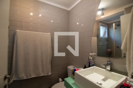 Apartamento à venda com 74m², 2 quartos e 2 vagasBanheiro da Suíte