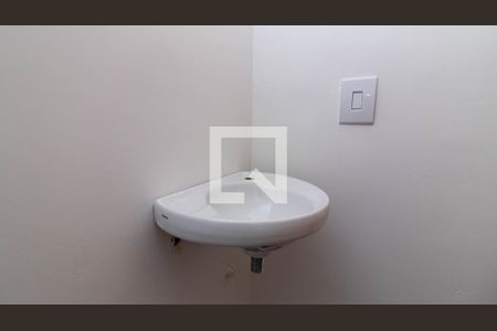 Casa à venda com 130m², 3 quartos e 4 vagas Casa à venda com 130m², 3 quartos e 4 vagasLavabo