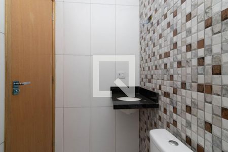 Casa à venda com 130m², 3 quartos e 4 vagas Casa à venda com 130m², 3 quartos e 4 vagasBanheiro