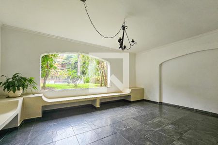 Apartamento para alugar com 300m², 4 quartos e 2 vagas Apartamento para alugar com 300m², 4 quartos e 2 vagasÁrea comum