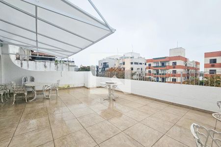 Apartamento para alugar com 300m², 4 quartos e 2 vagas Apartamento para alugar com 300m², 4 quartos e 2 vagasVaranda