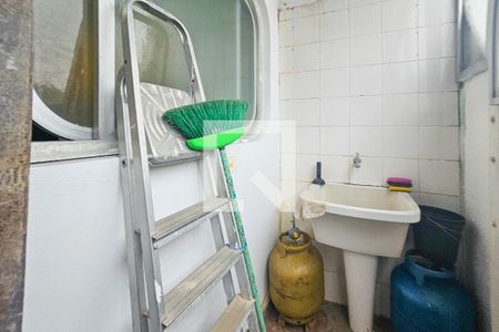 Apartamento para alugar com 300m², 4 quartos e 2 vagas Apartamento para alugar com 300m², 4 quartos e 2 vagasÁrea de serviço