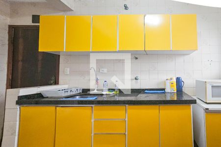 Apartamento para alugar com 300m², 4 quartos e 2 vagas Apartamento para alugar com 300m², 4 quartos e 2 vagasCozinha