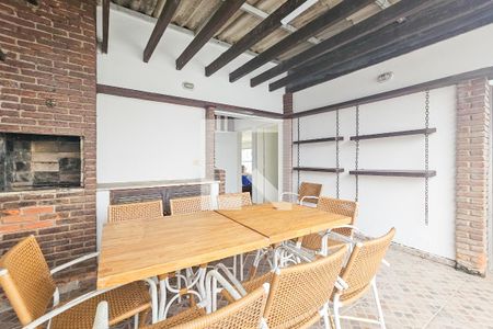 Apartamento para alugar com 300m², 4 quartos e 2 vagas Apartamento para alugar com 300m², 4 quartos e 2 vagasÁrea Gourmet