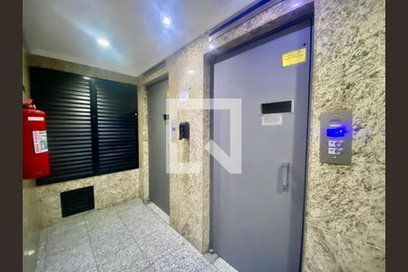 Apartamento à venda com 80m², 2 quartos e 1 vaga Apartamento à venda com 80m², 2 quartos e 1 vagaÁrea comum