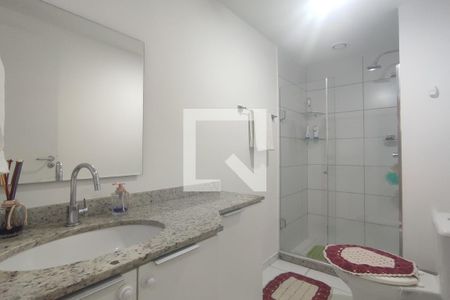 Apartamento à venda com 74m², 3 quartos e 1 vagaQuarto 1- Banheiro