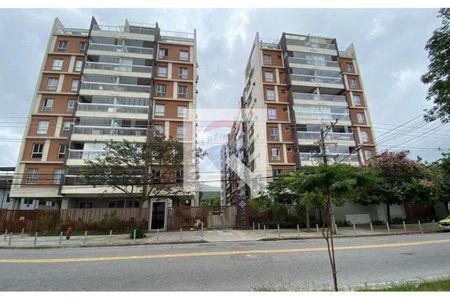 Apartamento à venda com 74m², 3 quartos e 1 vagaFachada