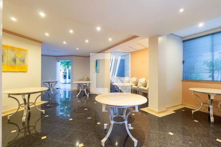 Apartamento à venda com 132m², 3 quartos e 4 vagasÁrea comum - Salão de festas