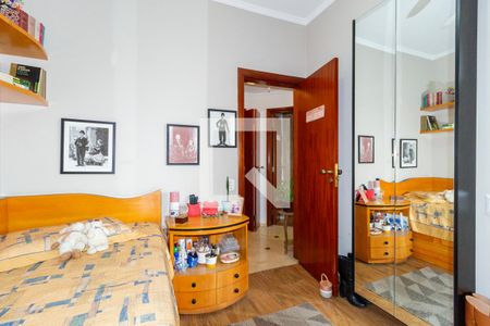 Apartamento à venda com 132m², 3 quartos e 4 vagasQuarto 2