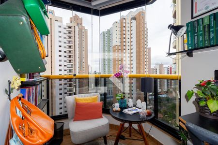 Apartamento à venda com 132m², 3 quartos e 4 vagasVaranda - Quarto 2