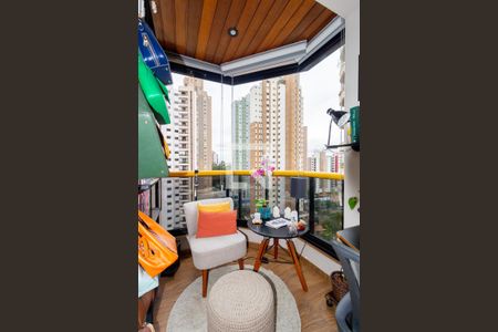 Apartamento à venda com 132m², 3 quartos e 4 vagasVaranda - Quarto 2