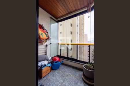 Apartamento à venda com 132m², 3 quartos e 4 vagasVaranda - Suíte