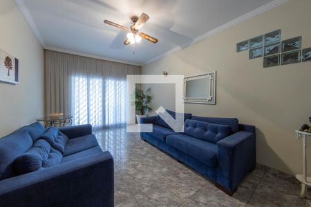 Casa à venda com 328m², 4 quartos e 4 vagasSala - Casa 2