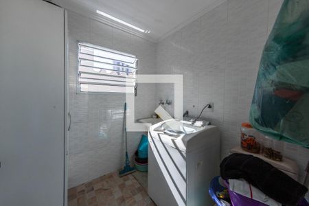 Casa à venda com 328m², 4 quartos e 4 vagasLavanderia - Casa 1