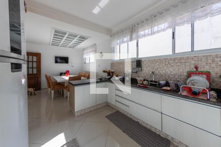 Casa à venda com 328m², 4 quartos e 4 vagasCozinha - Casa 1