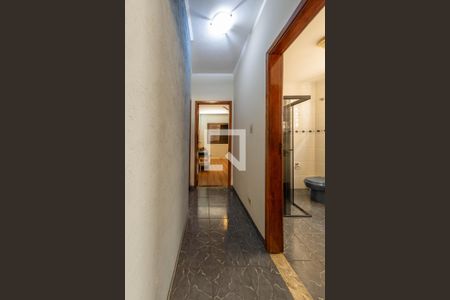 Casa à venda com 328m², 4 quartos e 4 vagasCorredor - Casa 2