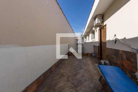 Casa à venda com 328m², 4 quartos e 4 vagasVaranda - Casa 1