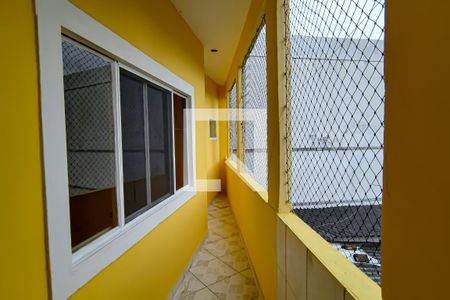 Casa à venda com 111m², 2 quartos e 3 vagas Casa à venda com 111m², 2 quartos e 3 vagascorredor
